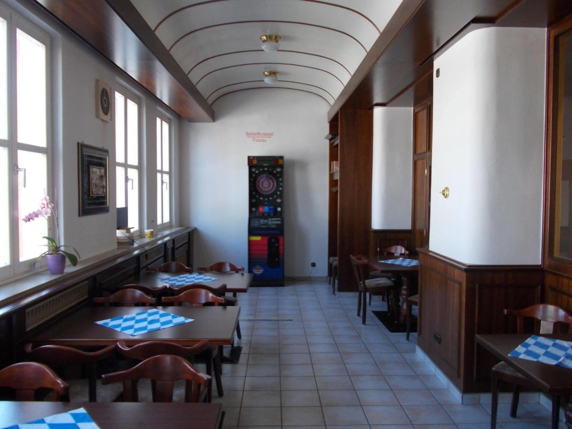Hotel Im Bahnhof Passau Eksteriør bilde
