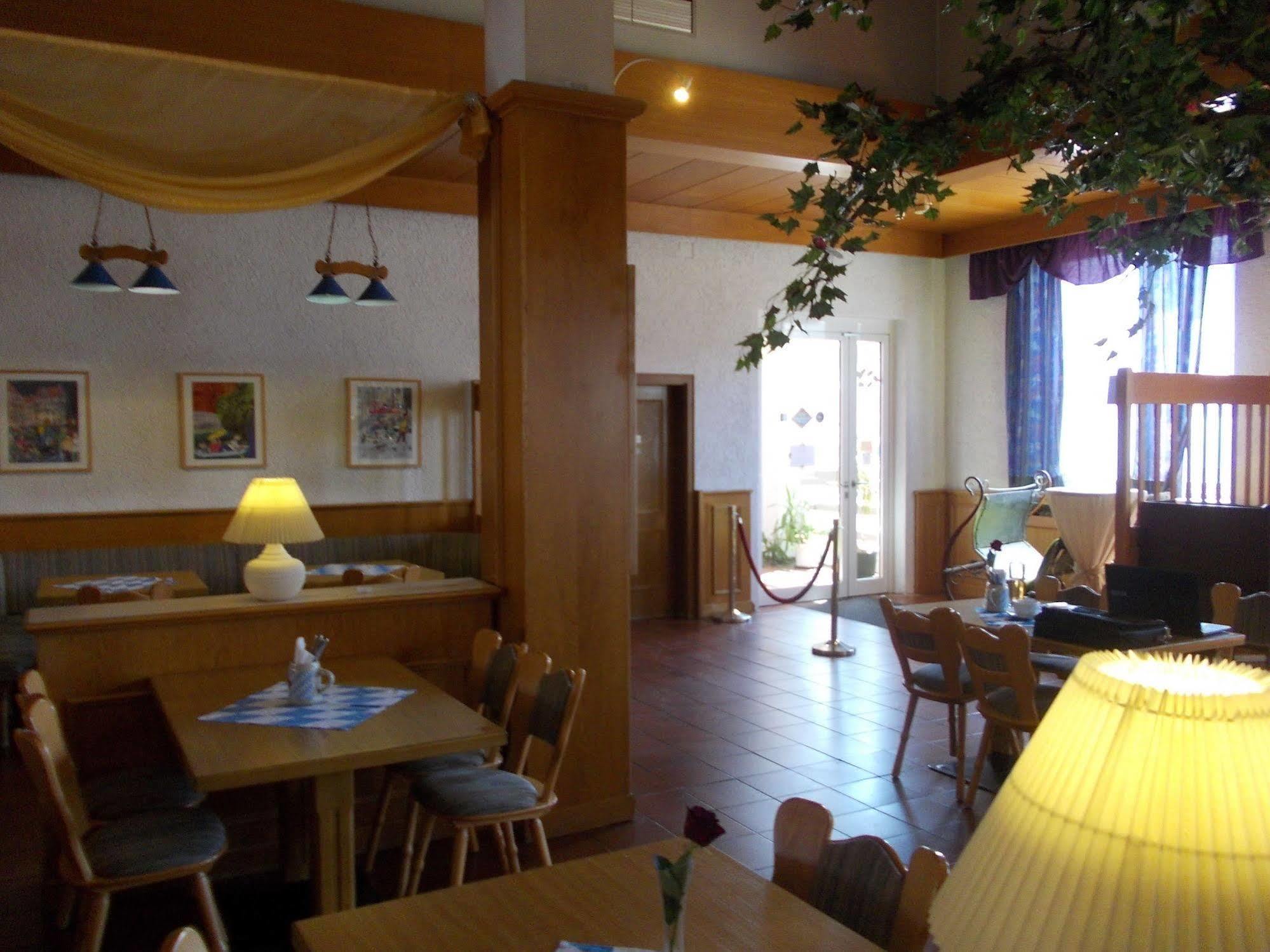 Hotel Im Bahnhof Passau Eksteriør bilde